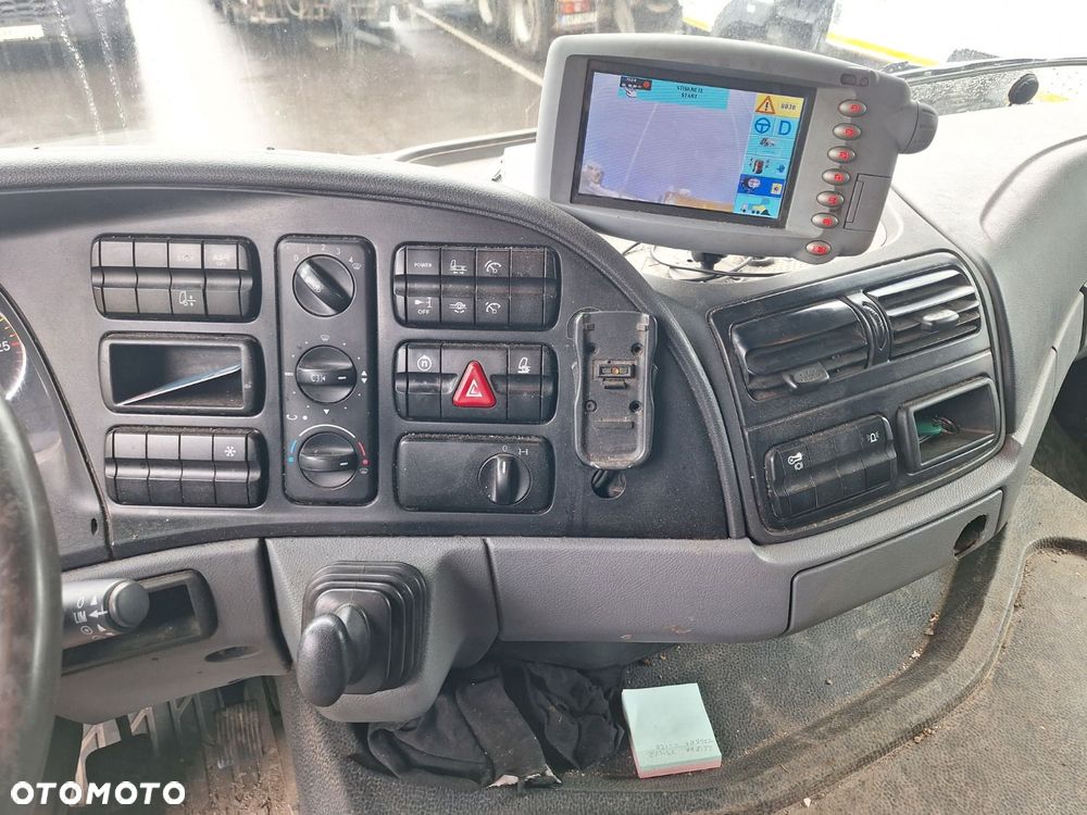 Versalift Actros 1832 L - 20