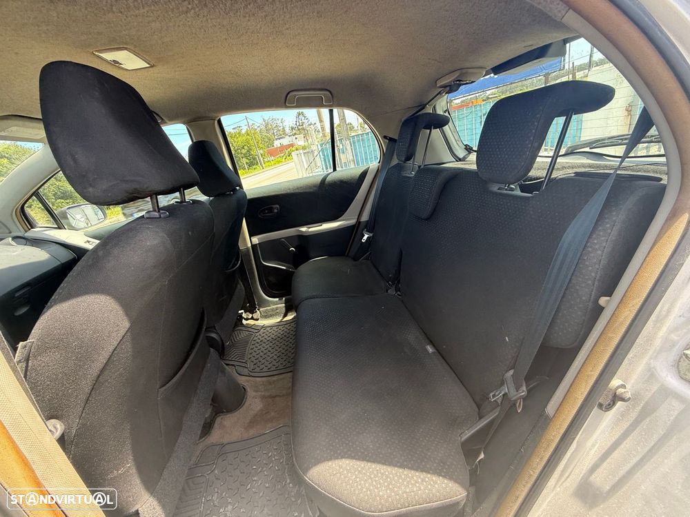 Toyota Yaris 1.0 VVT-i AC - 19
