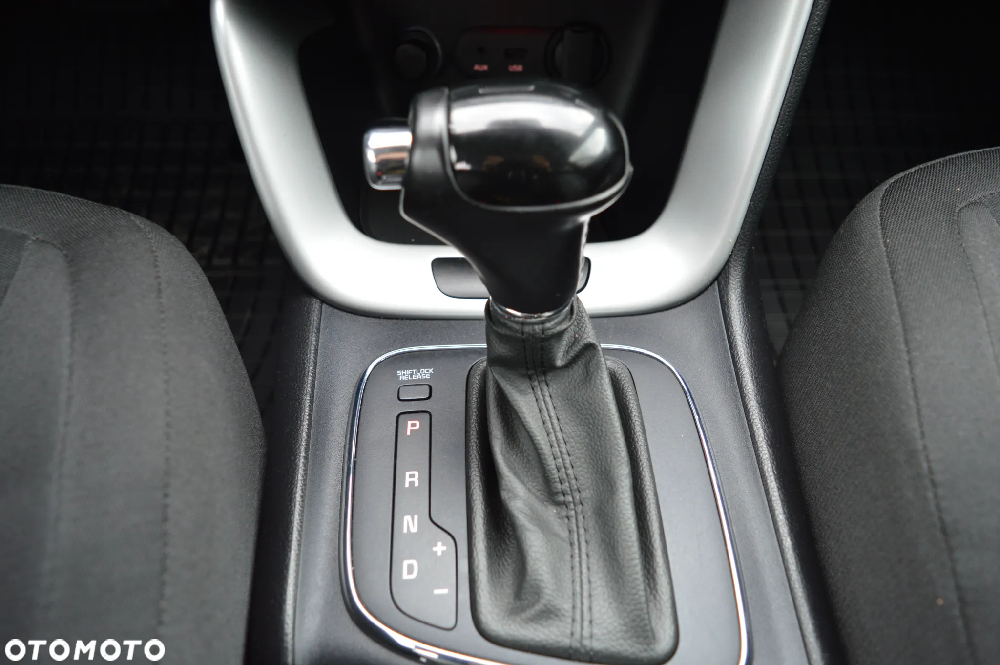 Kia Ceed 1.6 GDI DCT Vision - 20