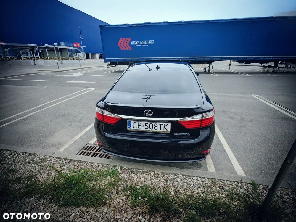 Lexus ES - 6
