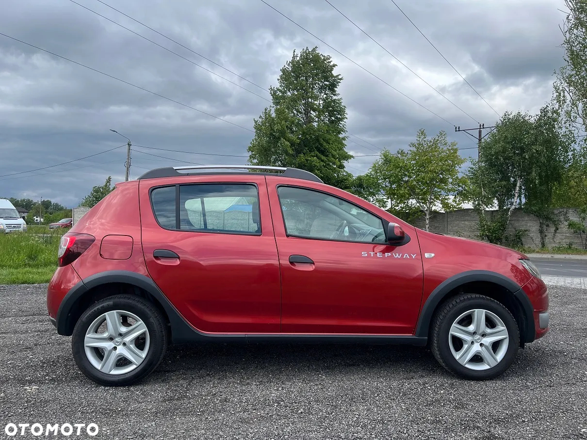 Dacia Sandero Stepway TCe 90 (S&S) Celebration - 4