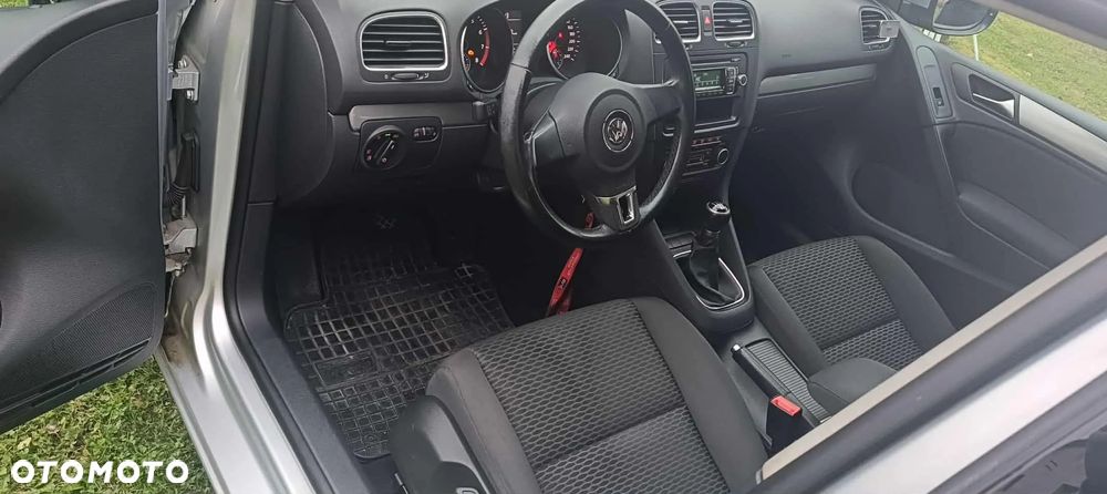 Volkswagen Golf - 8
