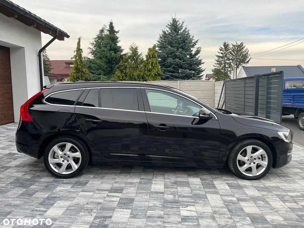 Volvo V60 D4 Geartronic Momentum - 6