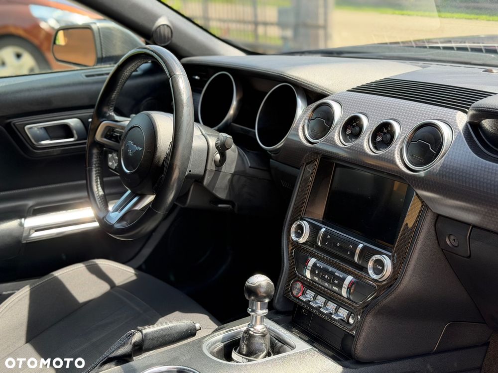 Ford Mustang 5.0 V8 GT - 18
