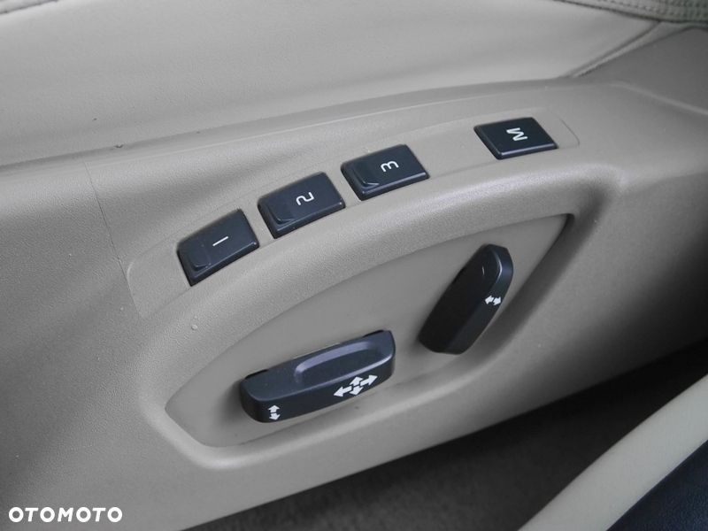 Volvo XC 60 - 14