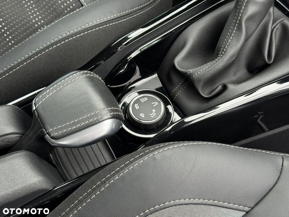 Peugeot 2008 PureTech 110 Stop&Start Allure - 25