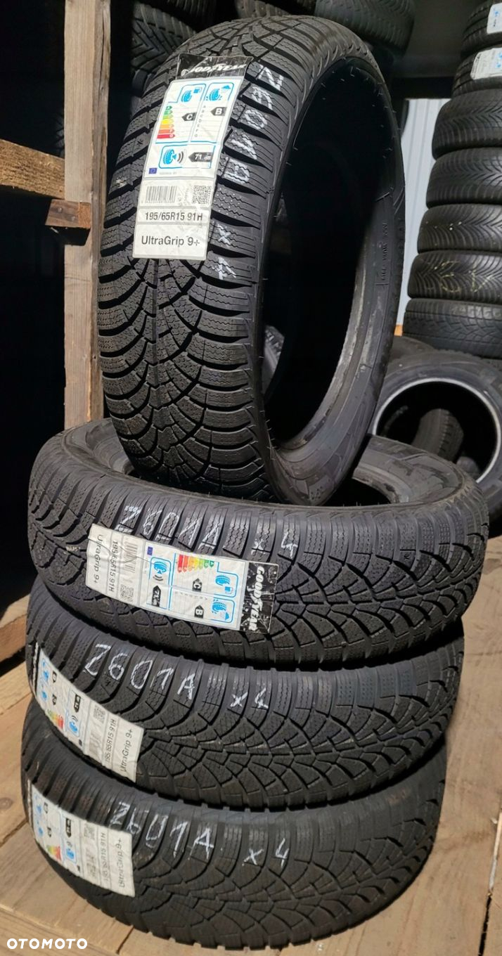 4x Goodyear UltraGrip 9 195/65R15 91H Z601A - 3