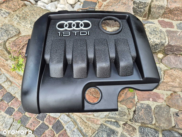 audi a3 8p 1.9 TDI osłona pokrywa silnika