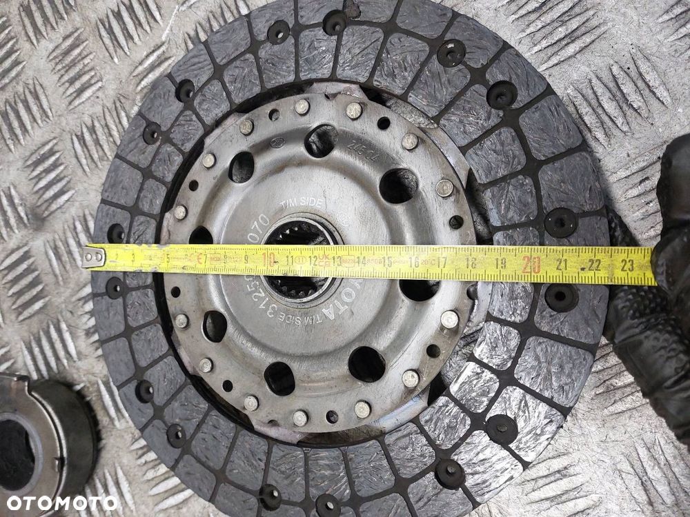 KOŁO DWUMASOWE TARCZA DOCISK ŁOŻYSKO COROLLA VERSO II 2.0 D4D - 9