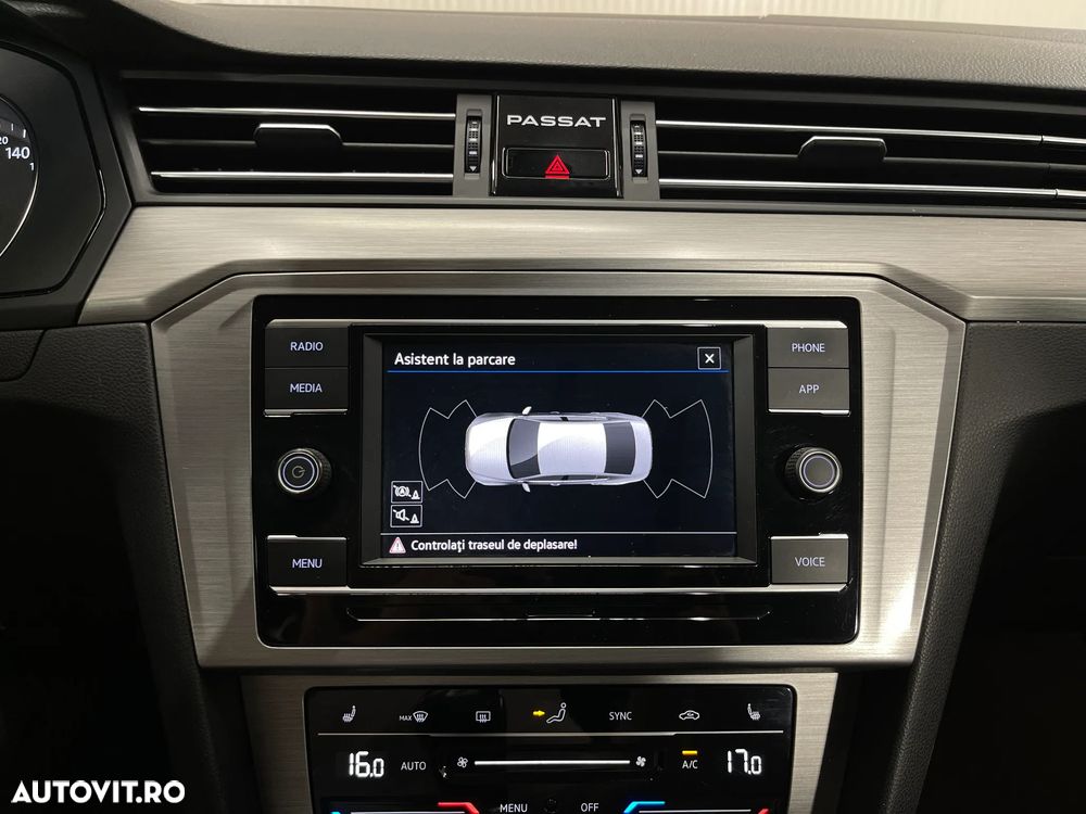 Volkswagen Passat 2.0 TDI Advance - 14