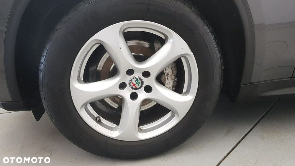 Alfa Romeo Stelvio - 9