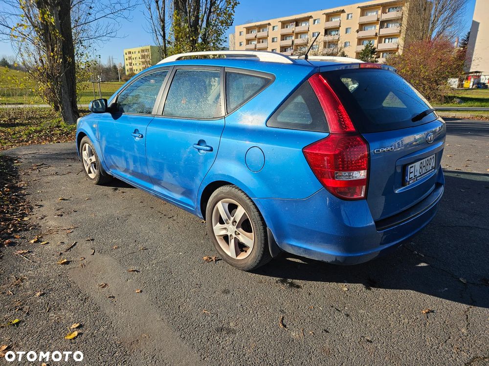 Kia Ceed - 6