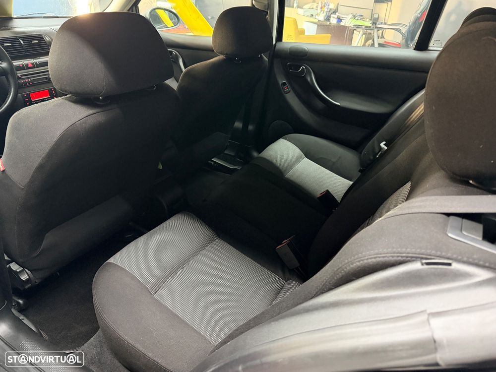 SEAT Leon 1.9 TDI FR - 19