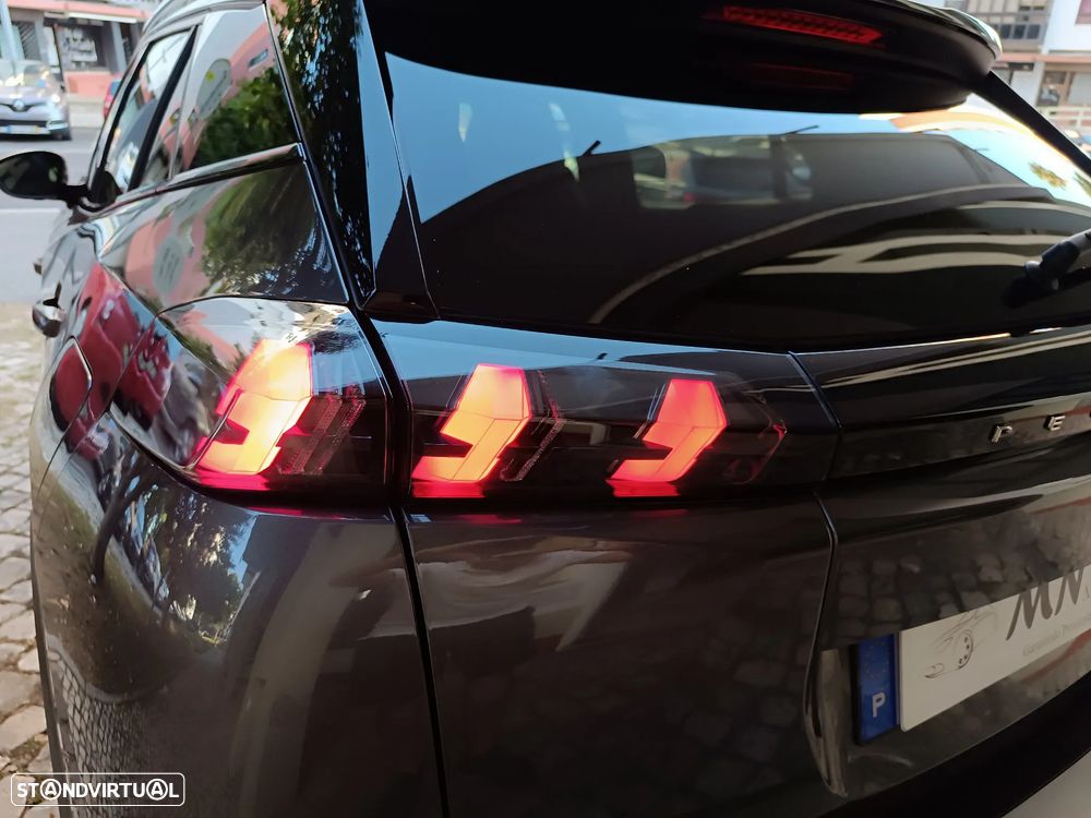 Peugeot 2008 PureTech 130 EAT8 GT - 28