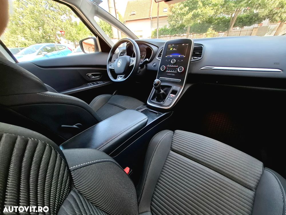 Renault Grand Scenic BLUE dCi 120 BUSINESS EDITION - 21
