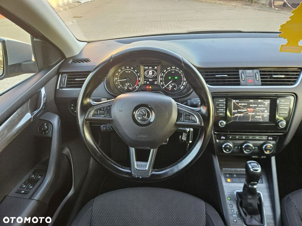 Skoda Octavia 2.0 TDI 4x4 DSG Scout - 24