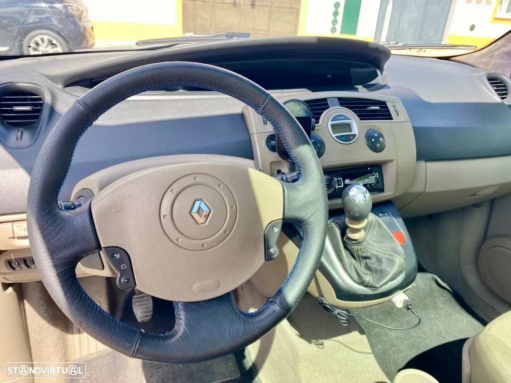 Renault Grand Scénic 1.9 dCi C. Authenti. - 4