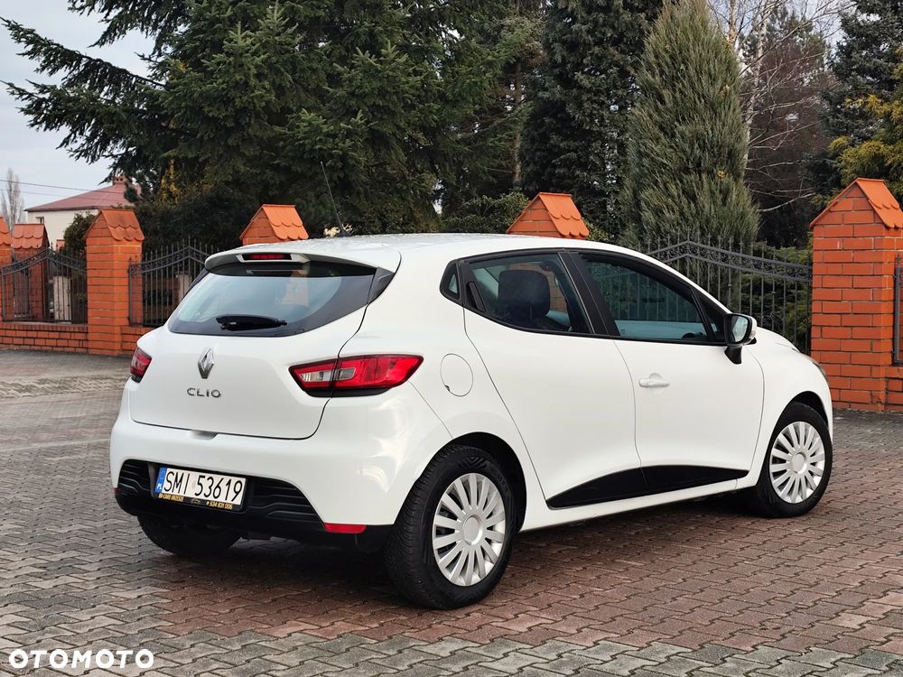 Renault Clio 1.2 16V 75 Expression - 4