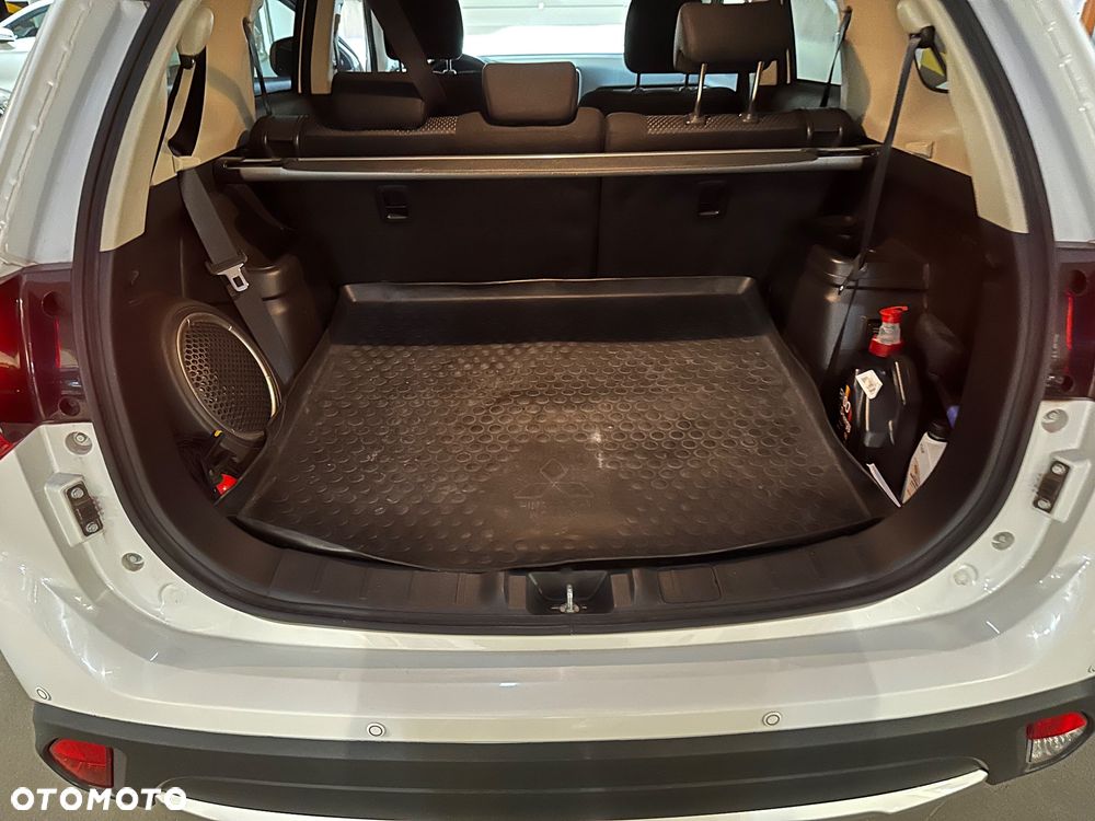 Mitsubishi Outlander 2.0 Instyle + 4WD CVT - 20