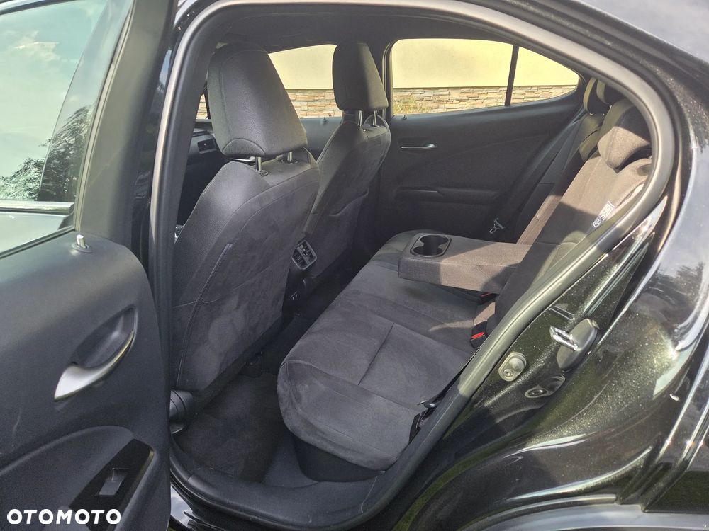 Lexus UX 250h Elegance 2WD - 18