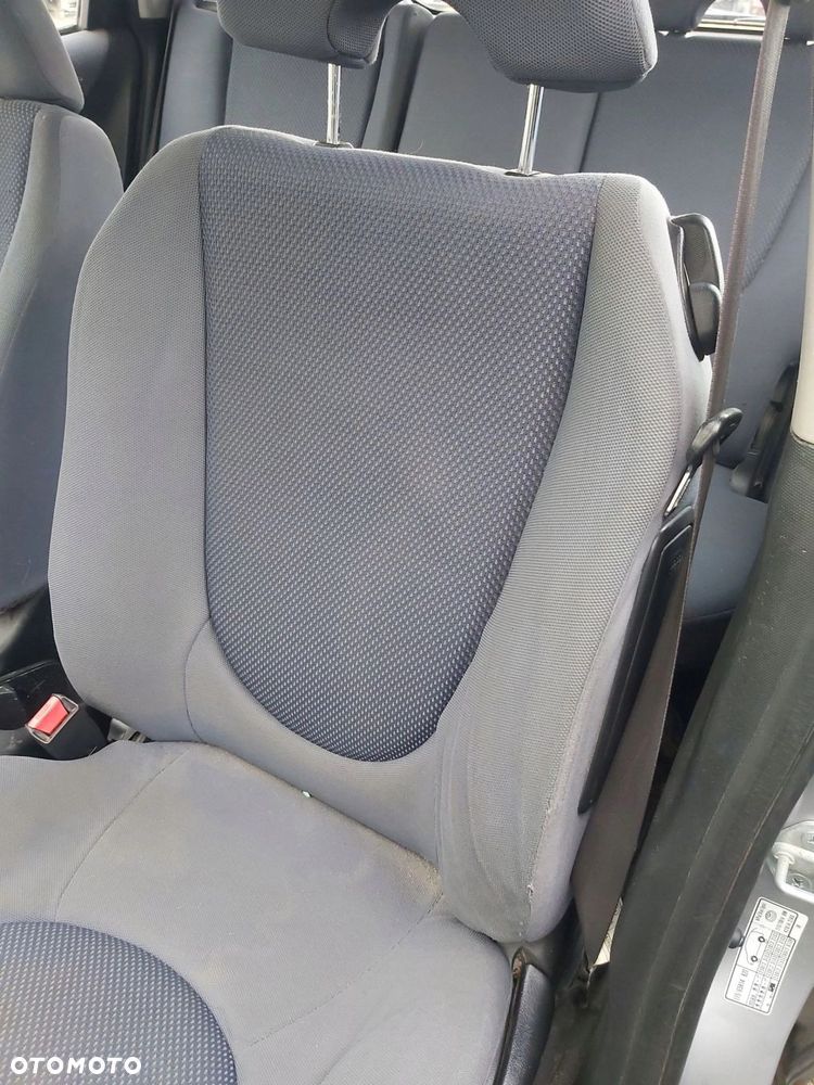 Honda Jazz II GD fotel lewy przód 5D - 4