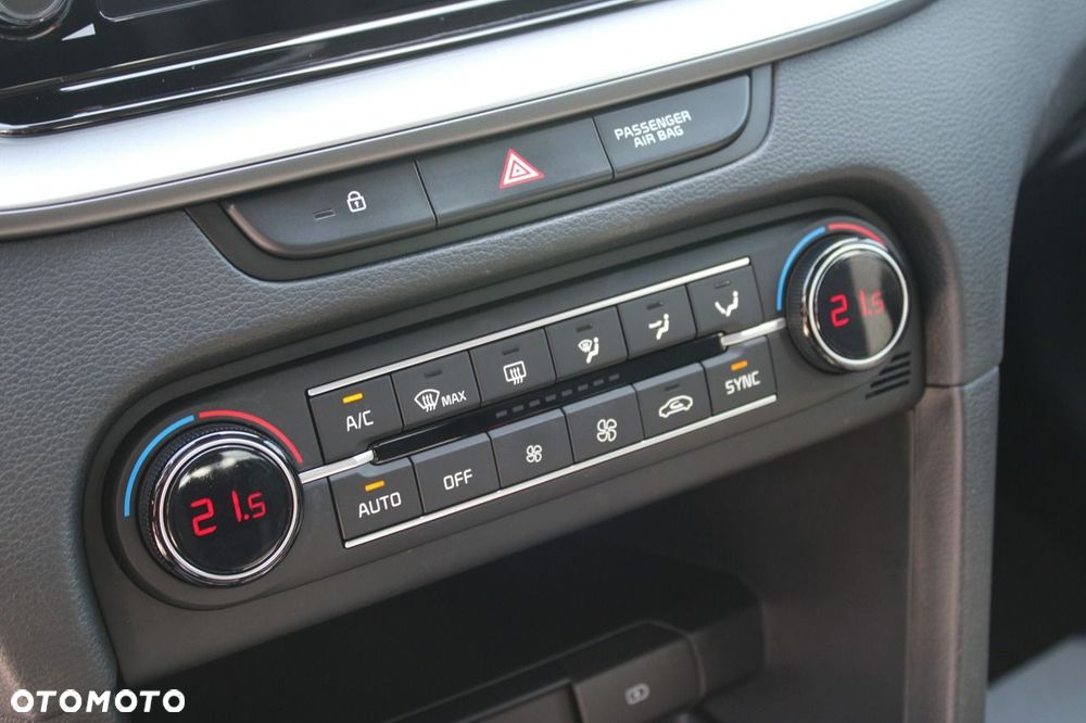 Kia Ceed - 24