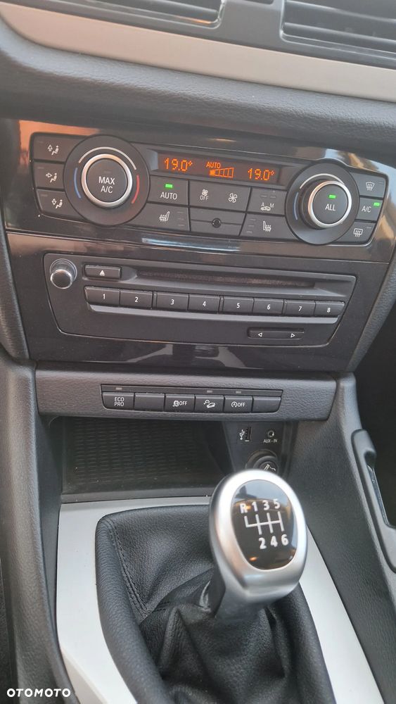 BMW X1 xDrive18d xLine - 32