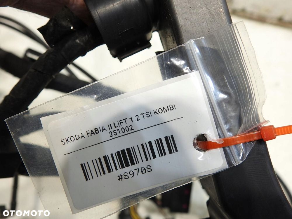 WIĄZKA INSTALACJA KOMORY SILNIKA SKODA FABIA II 1.2 TSI - 7