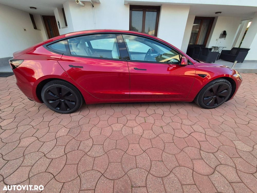 Tesla Model 3 - 10