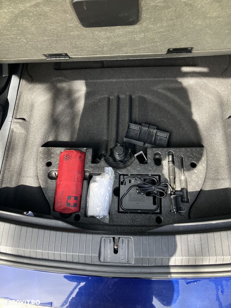 Volkswagen Touran 2.0 TDI SCR Comfortline - 10