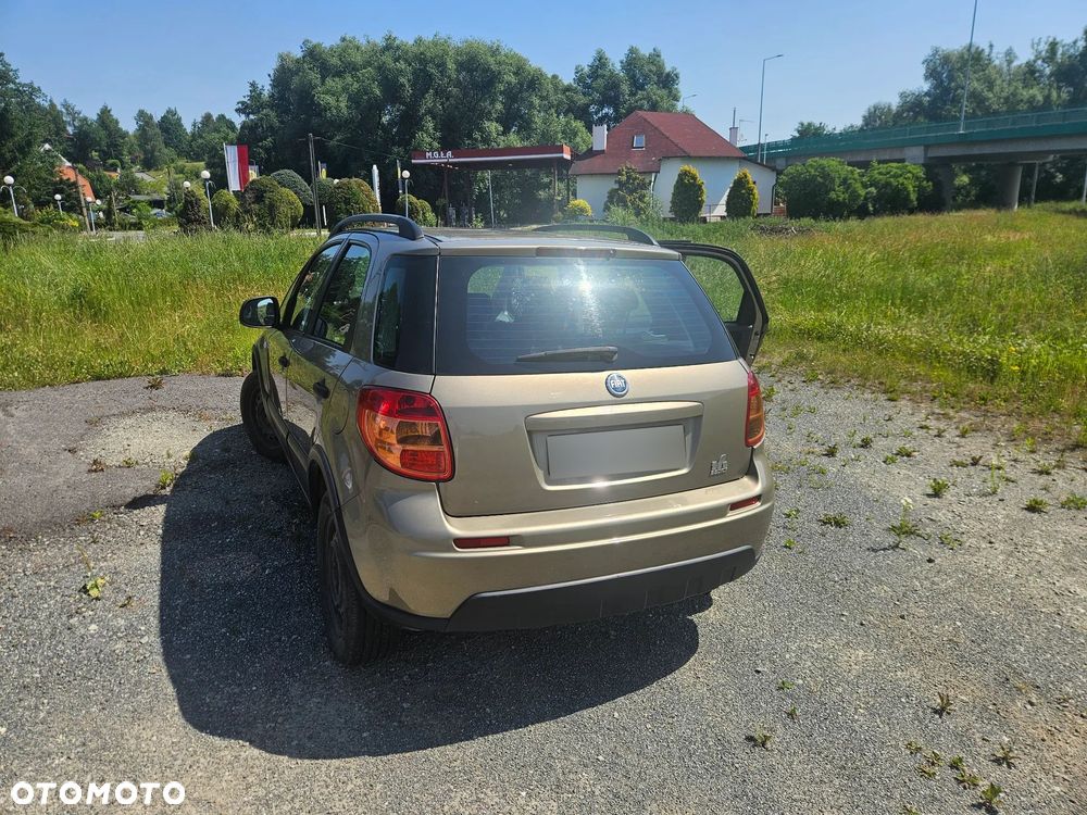 Fiat Sedici - 12