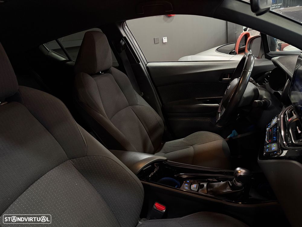 Toyota C-HR 1.8 HSD Exclusive - 23