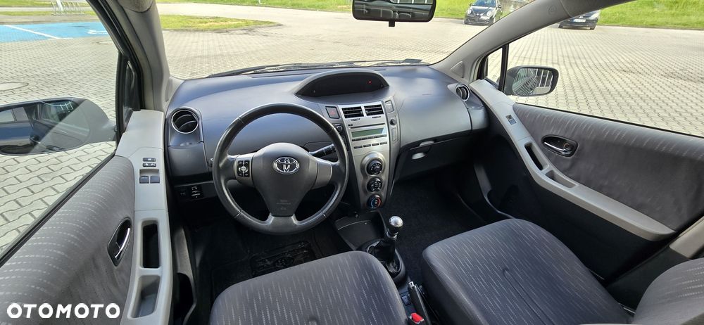 Toyota Yaris - 7