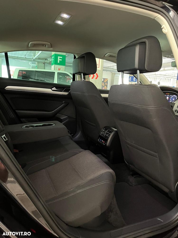 Volkswagen Passat - 19