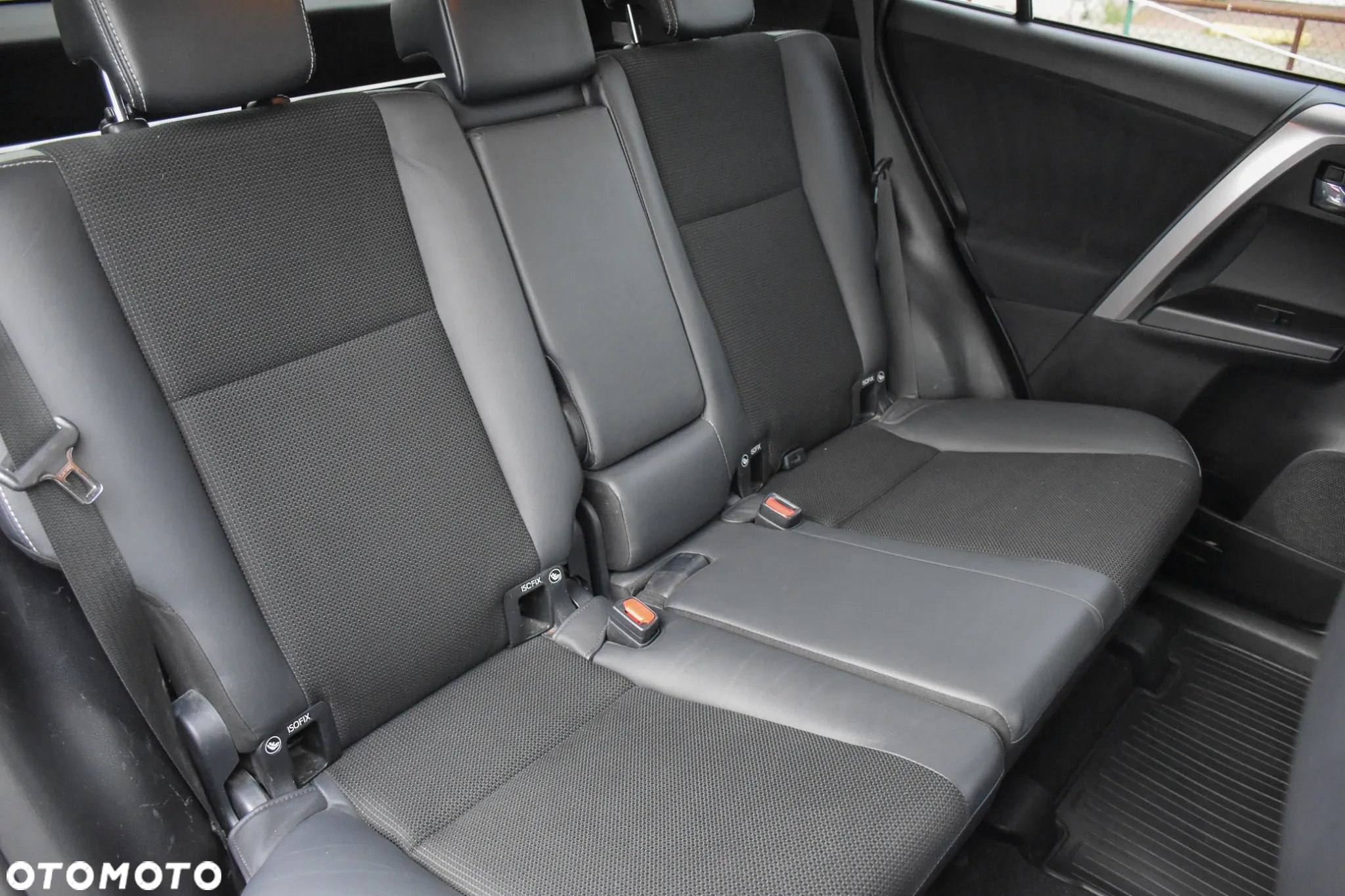 Toyota RAV4 2.0 D-4D Premium 4x2 - 34