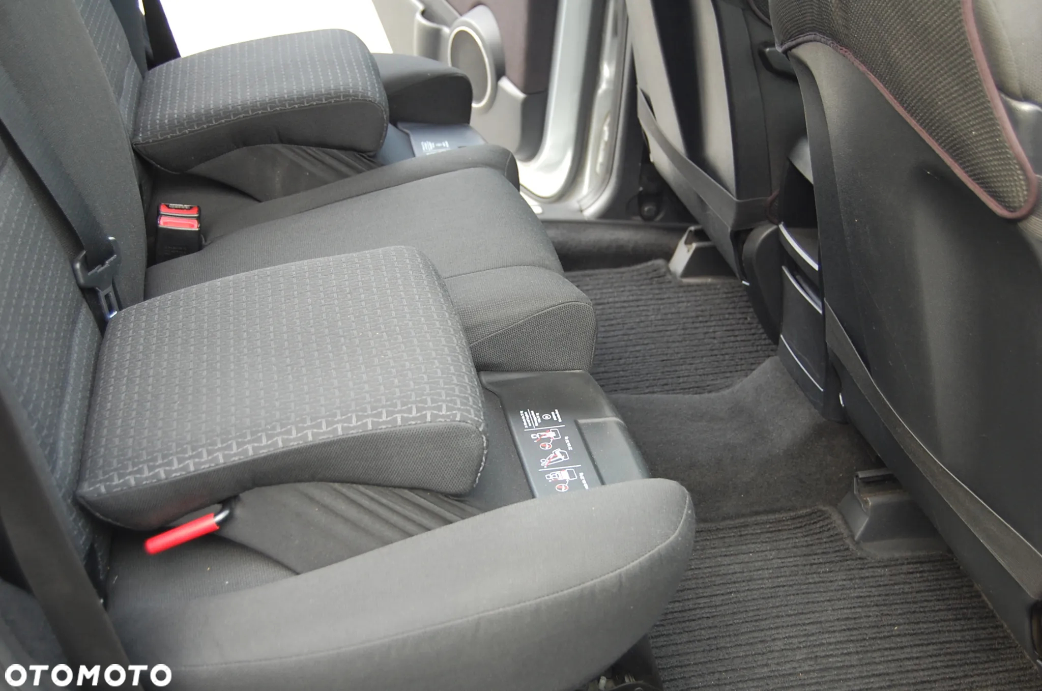 Mercedes-Benz Klasa B 180 BlueEffICIENCY - 11