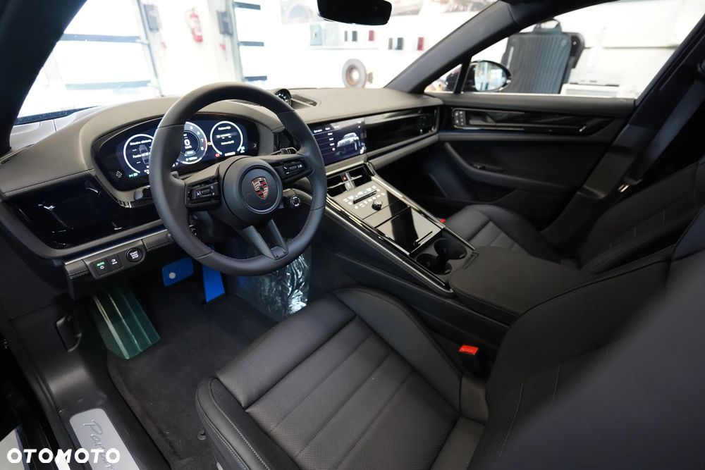 Porsche Panamera - 8