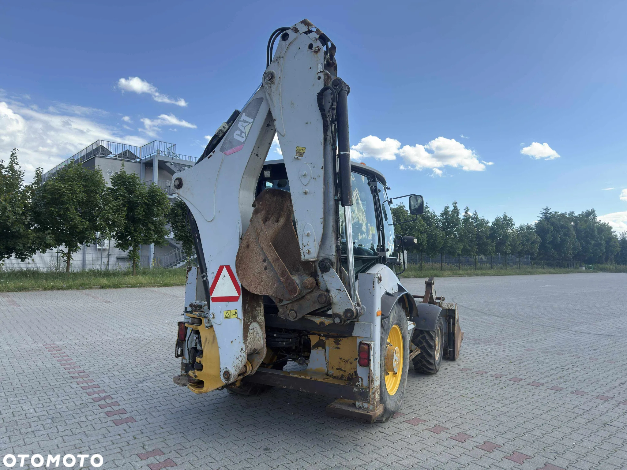 Caterpillar 442E - 8