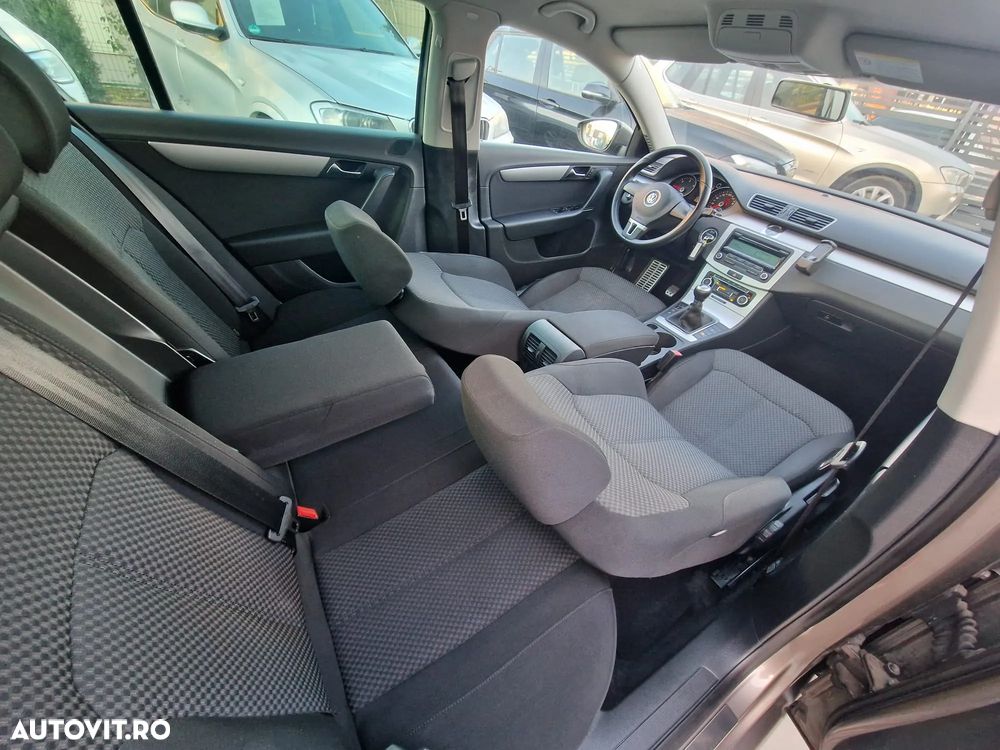Volkswagen Passat 1.6 TDI DPF BlueMotion Technology Comfortline - 13
