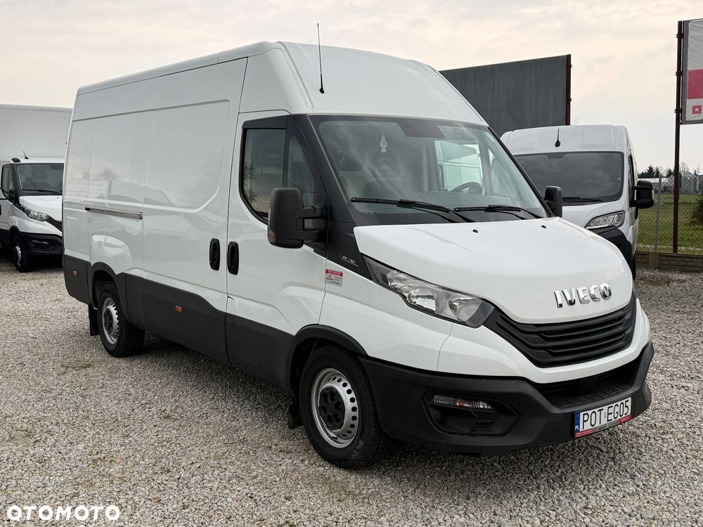Iveco 2022/Daily/Średni/160 KM/manual/Klima/PDC/ bardzo dobry stan - 1