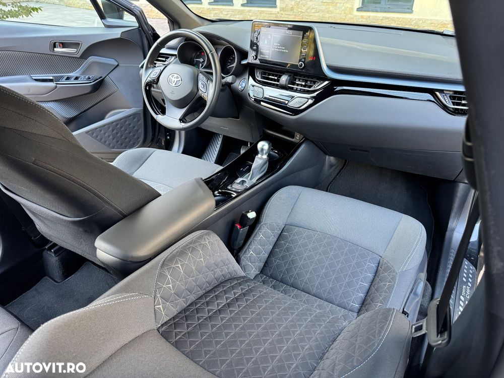Toyota C-HR - 4