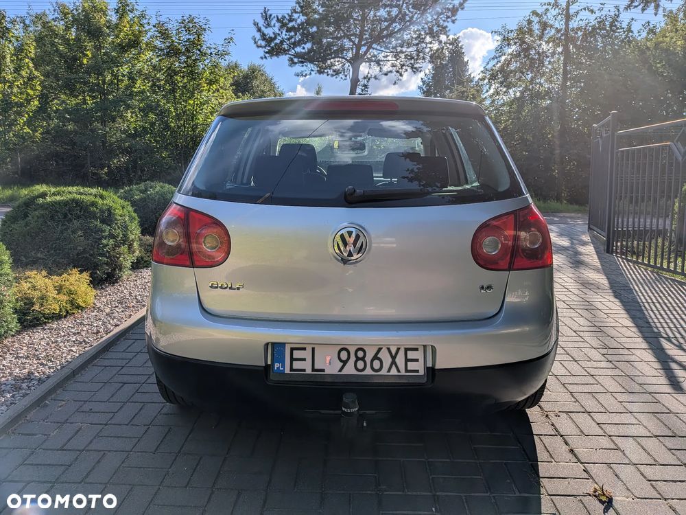 Volkswagen Golf 1.6 Comfortline - 6