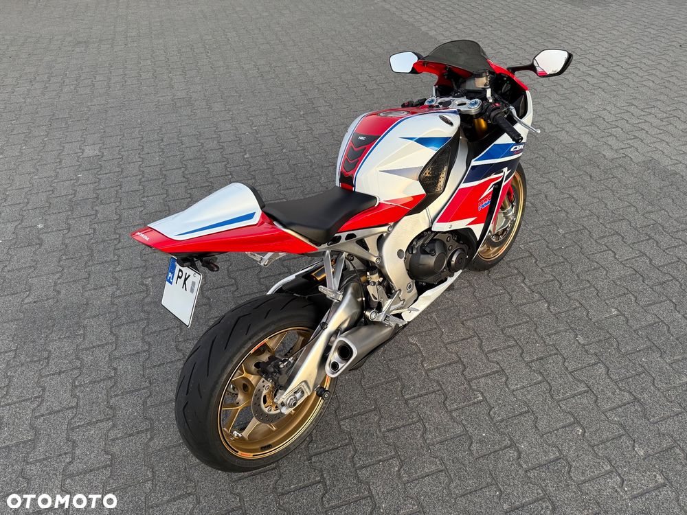 Yamaha R6 - 6