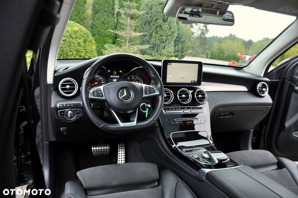 Mercedes-Benz GLC - 30