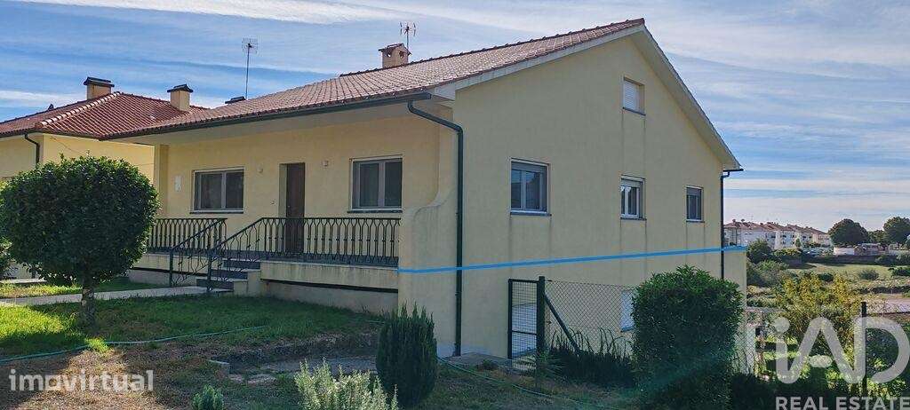 Casa T3 em Figueiró dos Vinhos e Bairradas de 181,00 m2 - Grande imagem: 3/30