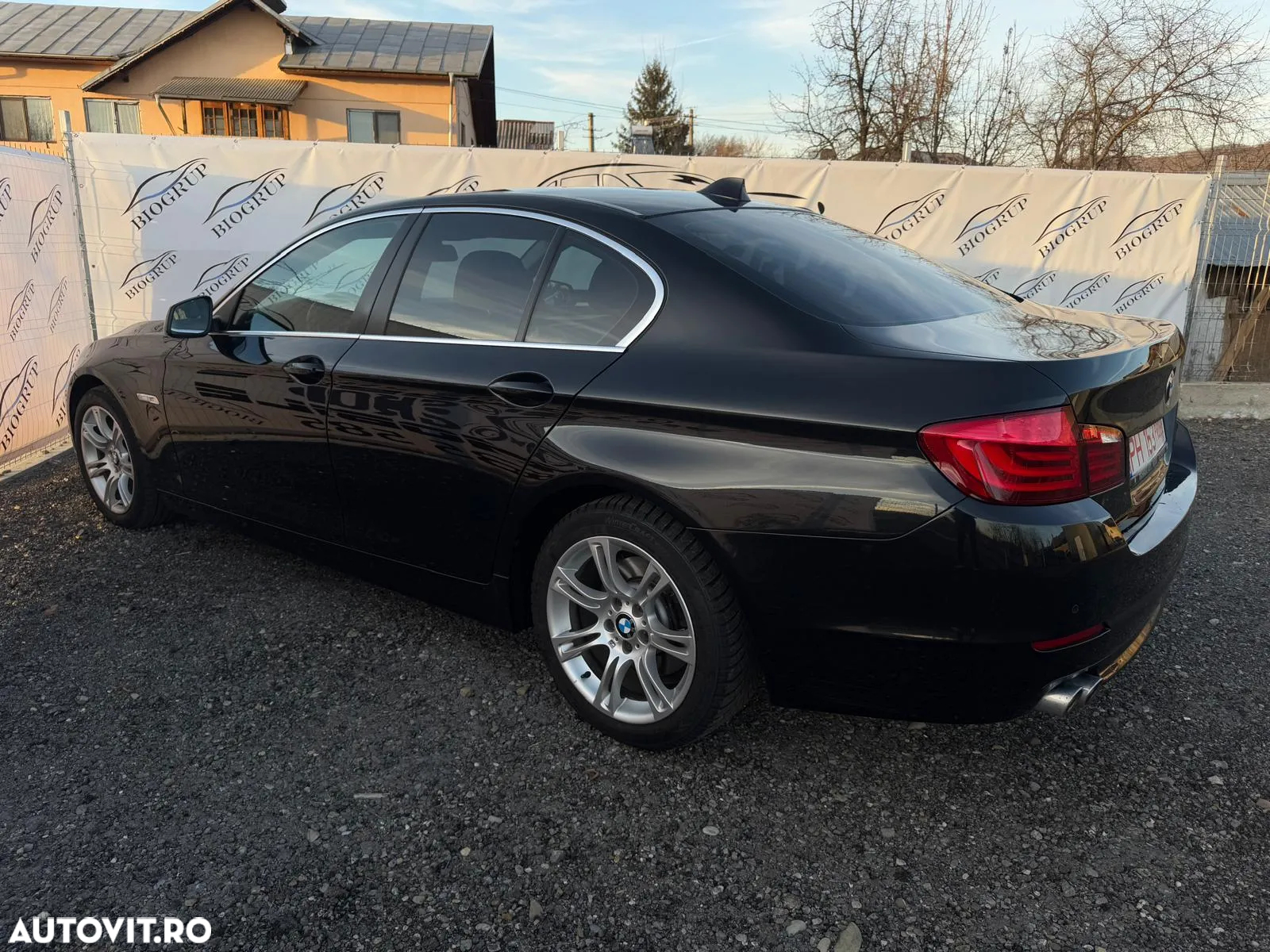 BMW Seria 5 520d Aut. - 11