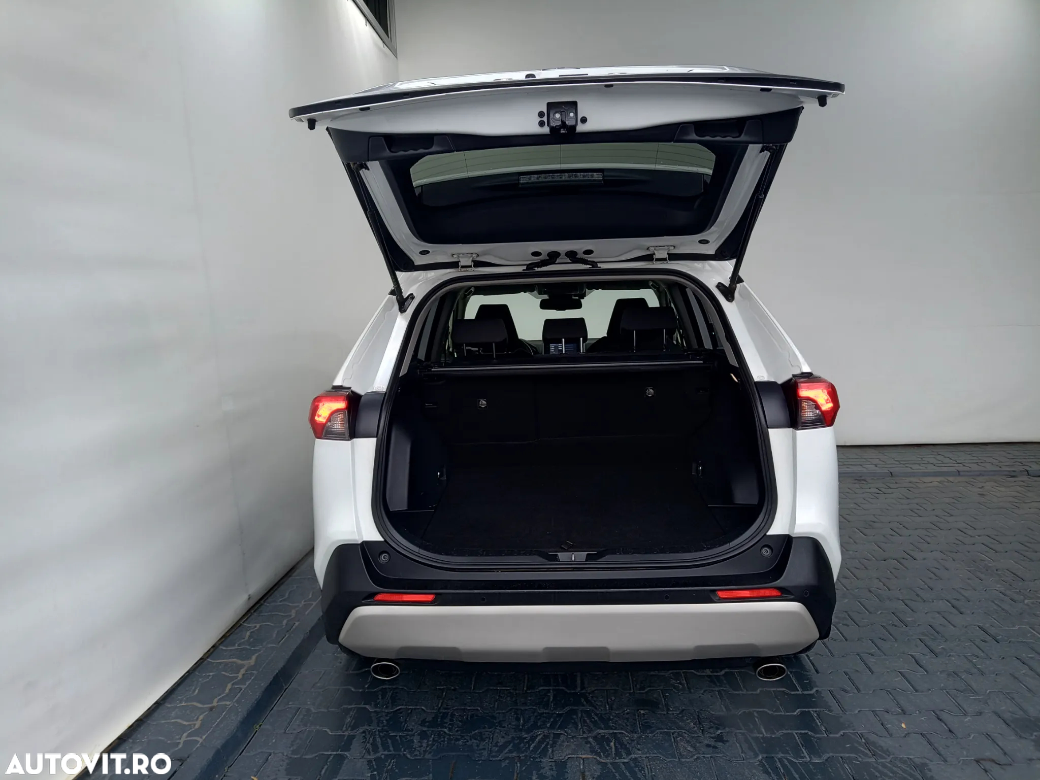 Toyota RAV4 2.5 Hybrid VVT-iE 4x4 Active - 29