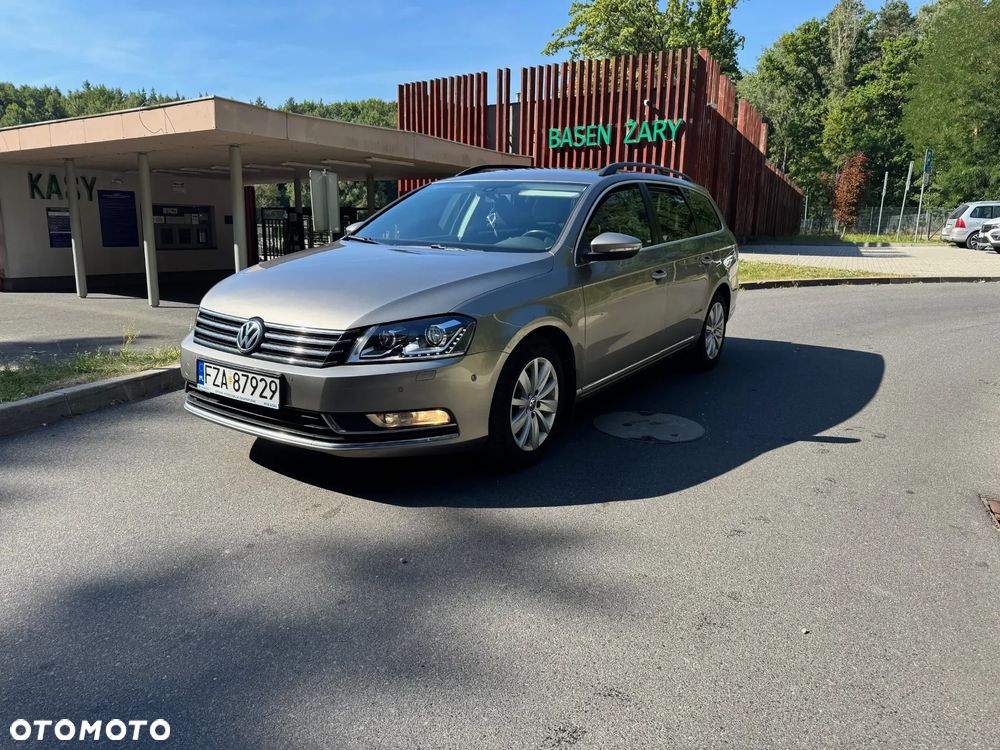 Volkswagen Passat - 1