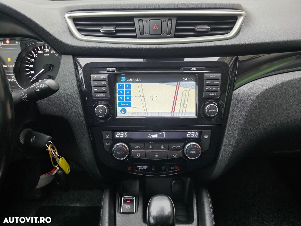 Nissan Qashqai 1.2 DIG-T Xtronic ACENTA - 17