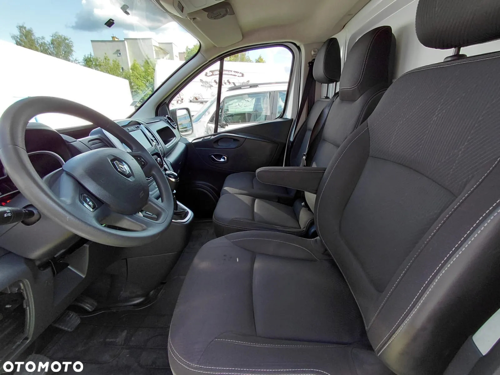 Renault Trafic - 14